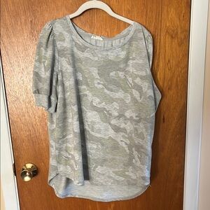 Jane and Delancey Gray Boxy Short Sleeve Tee